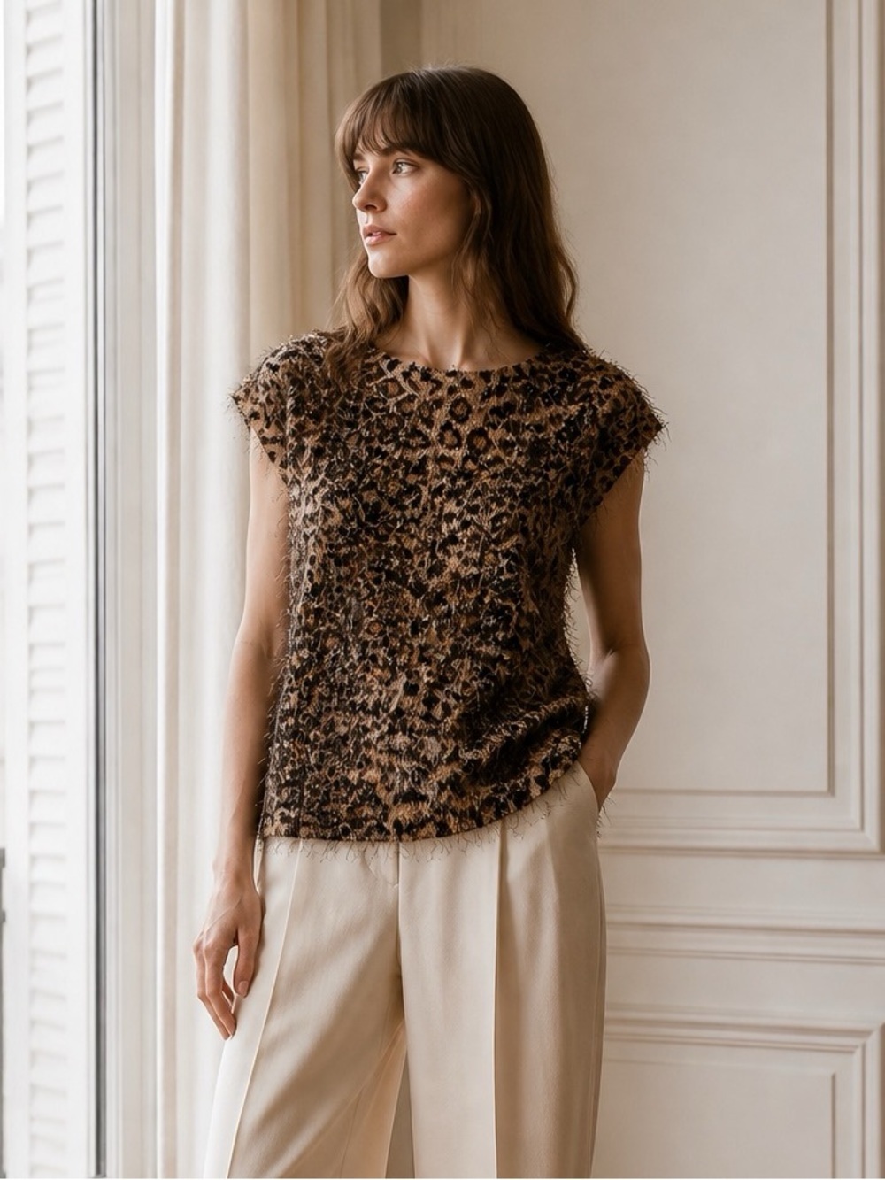 Ann Taylor Women's Animal Print Eyelash Fuzzy Top Short Sleeve Shirt Size 8P